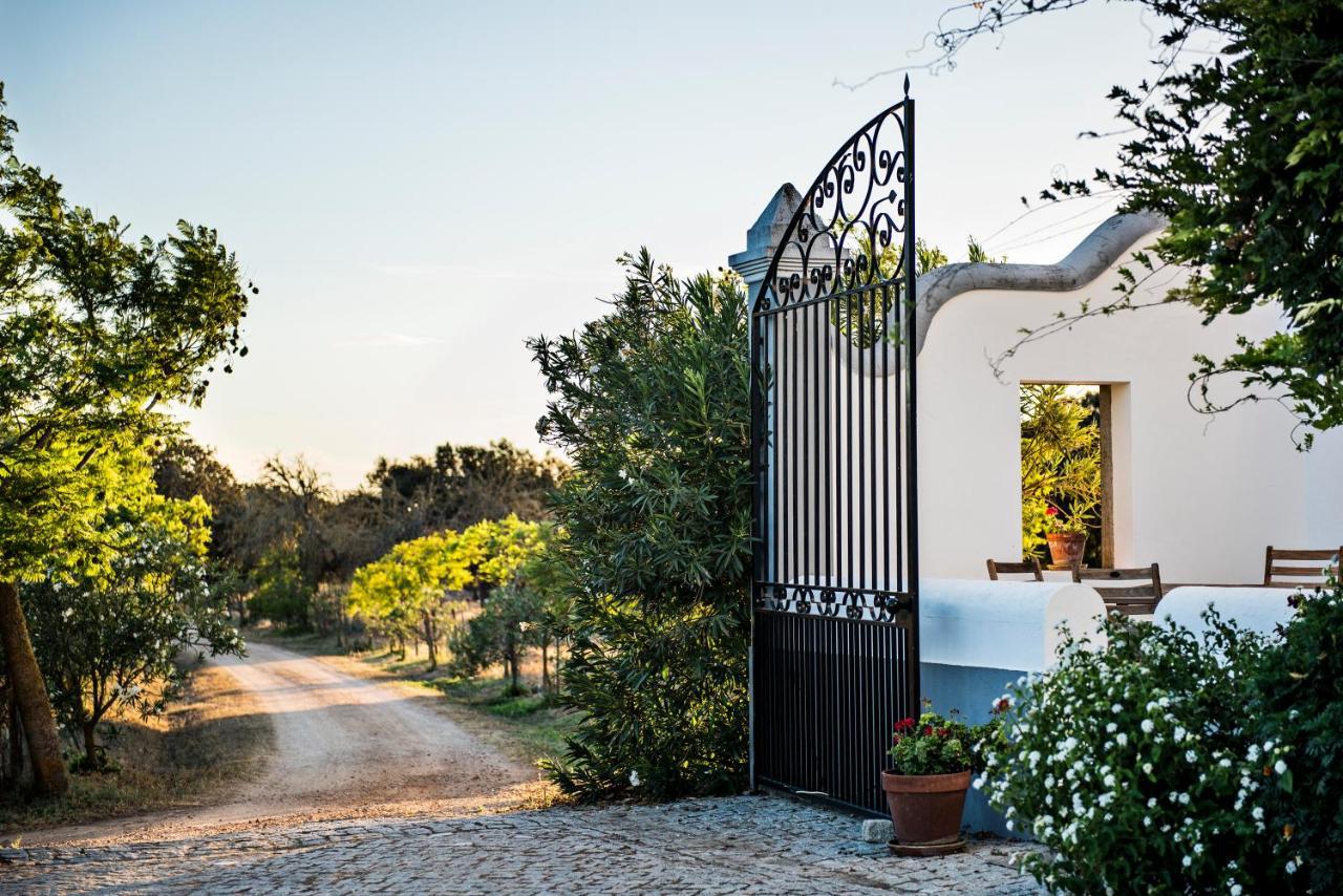 Herdade Dos Alfanges "The Barn" Viana do Alentejo Exterior foto